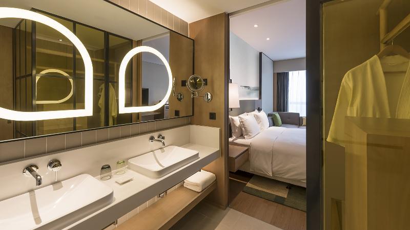 Holiday Inn & Suites Tianjin Downtown By Ihg,Tianjin Drum Tower,Joycity Shopping Mall,Tianjin Ancient Cultural Street,Haihe River,The Porcelain House,Convenient Access To Tianjin Binhai International Airport 외부 사진